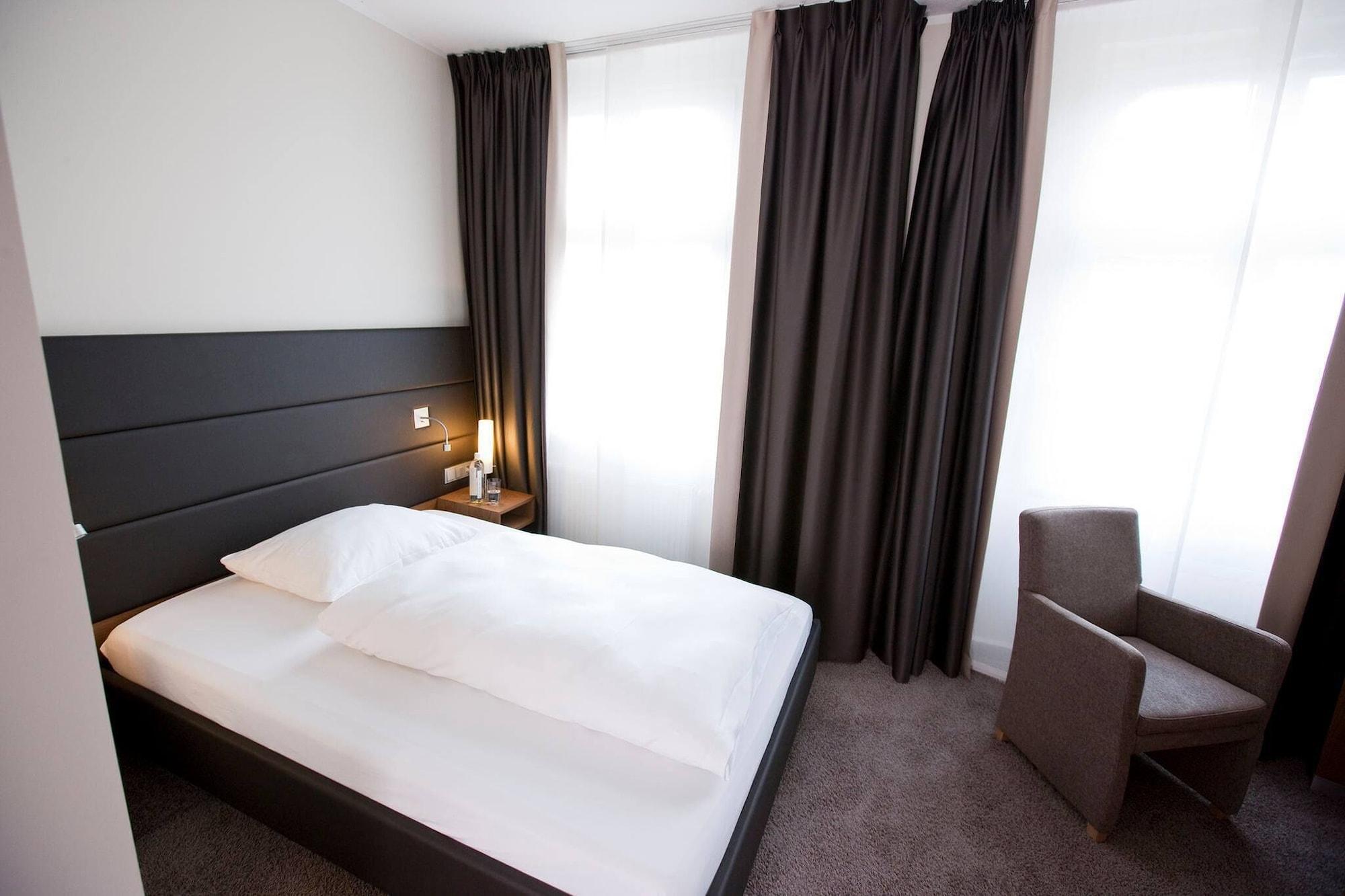 Hotel Graefrather Hof Solingen Eksteriør billede