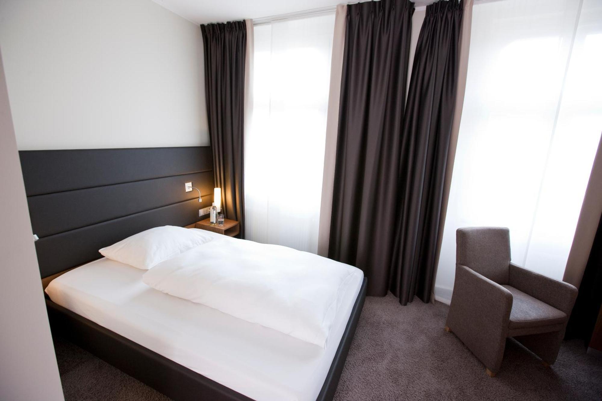 Hotel Graefrather Hof Solingen Eksteriør billede