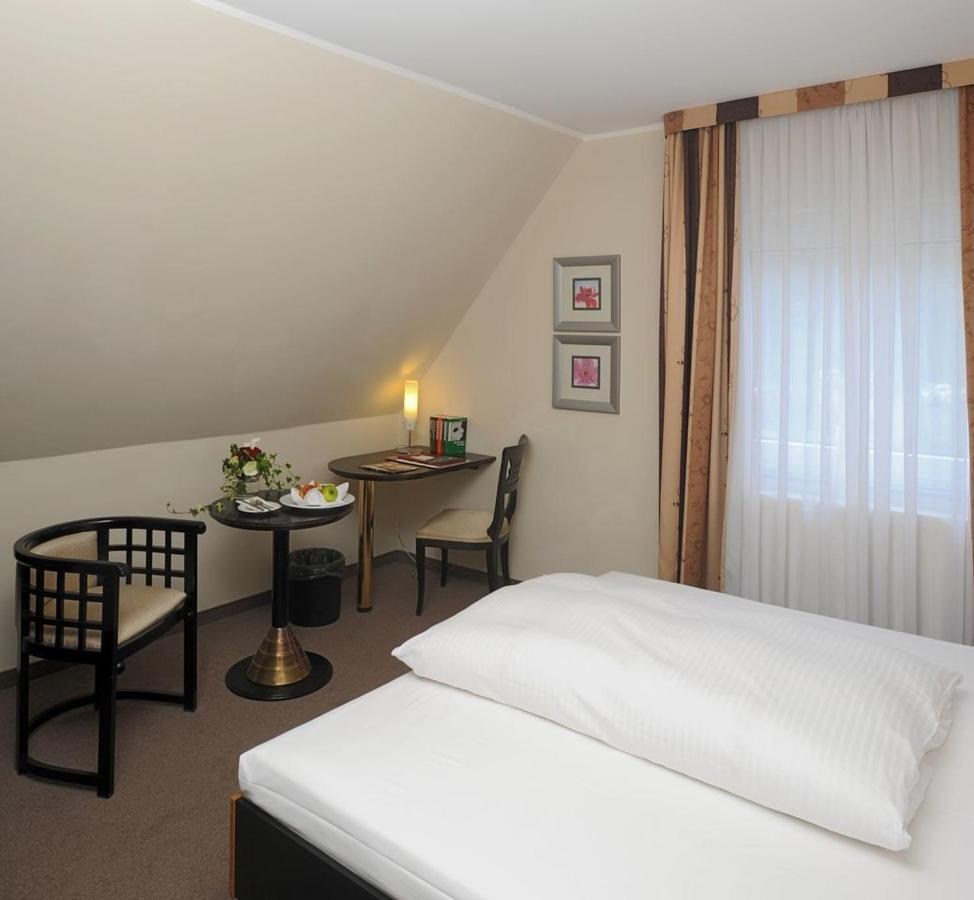 Hotel Graefrather Hof Solingen Værelse billede